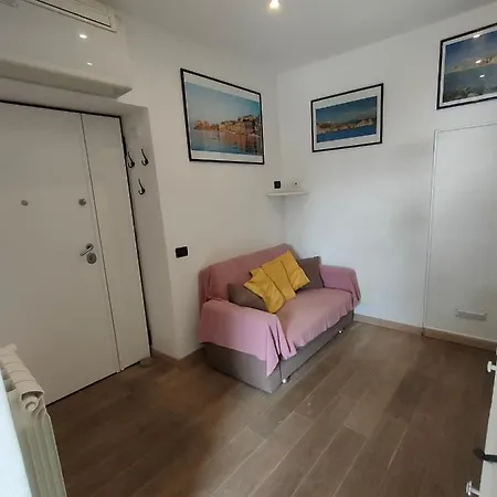 Patella Apartment *